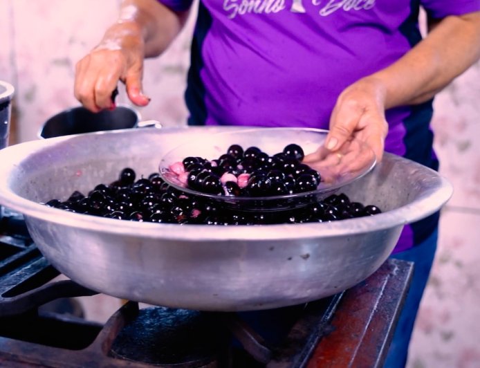Produções valorizam histórias de mulheres que preservam a cultura do ora-pro-nóbis e da jabuticaba